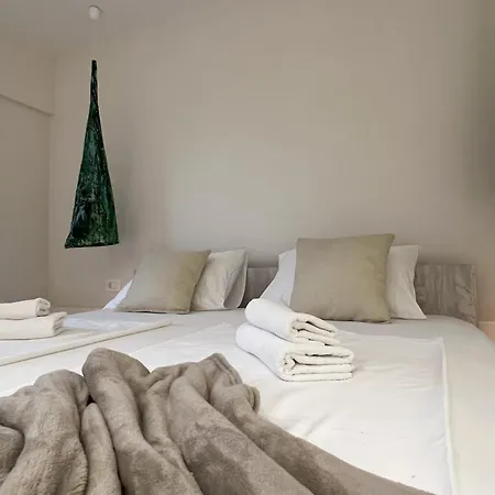 Apartment Ocean Floor